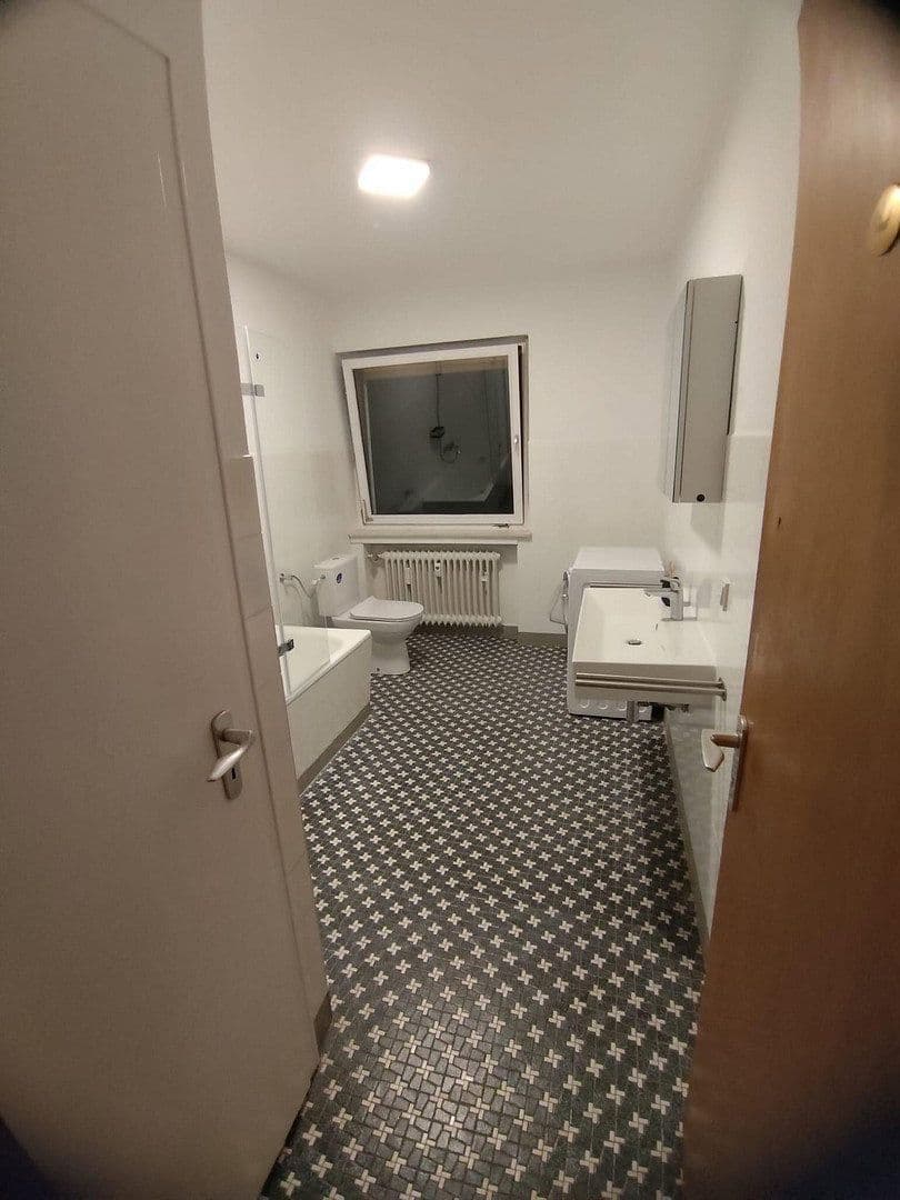 Prenájom bytu 4-izbový 122 m², Bad Sooden-Allendorf, Hesensko Prenájom bytu 4-izbový 122 m², Bad Sooden-Allendorf, Hesensko