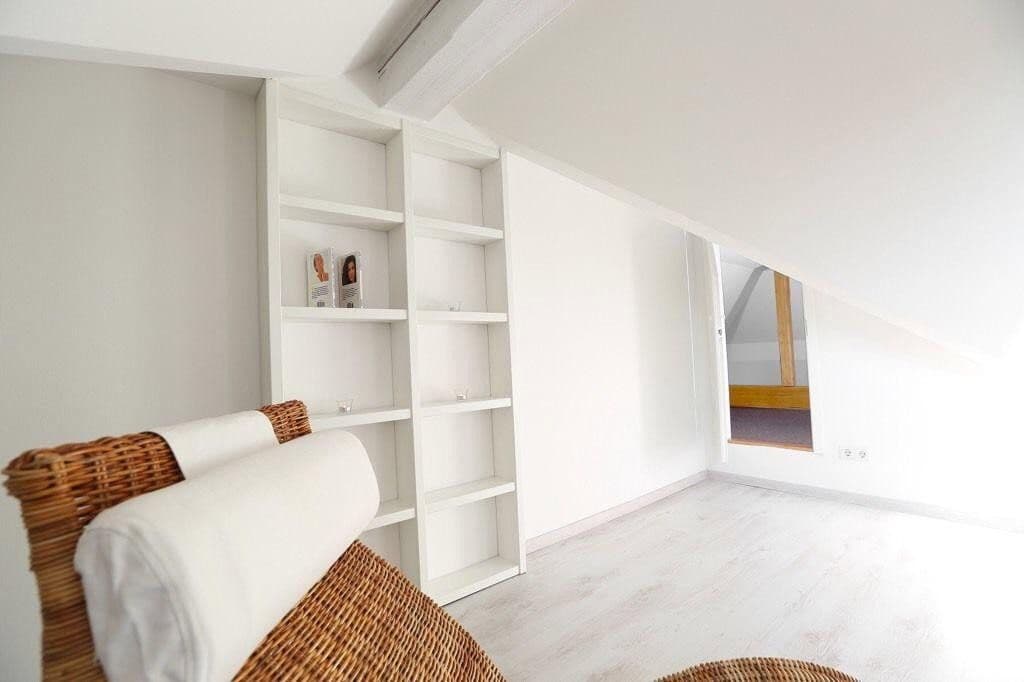 Prenájom bytu 3-izbový 100 m², Modersohn-Becker-Ring 6, Wolfsburg, Dolné Sasko Prenájom bytu 3-izbový 100 m², Modersohn-Becker-Ring 6, Wolfsburg, Dolné Sasko