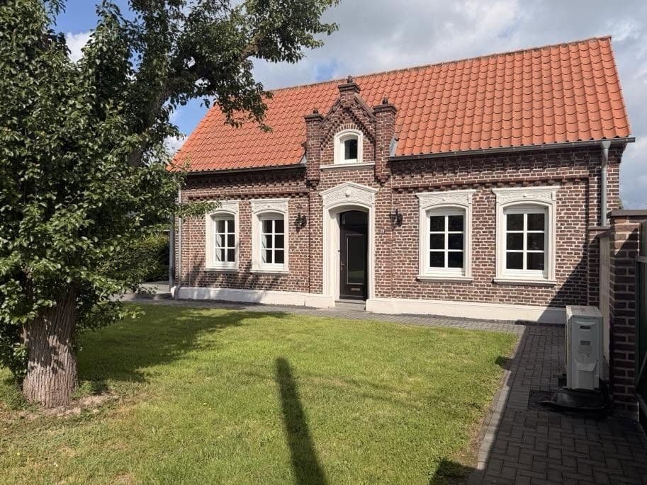 Predaj domu 150 m², pozemok 1.320 m², Sonsbeck, Severné Porýnie - Westfálsko Predaj domu 150 m², pozemok 1.320 m², Sonsbeck, Severné Porýnie - Westfálsko