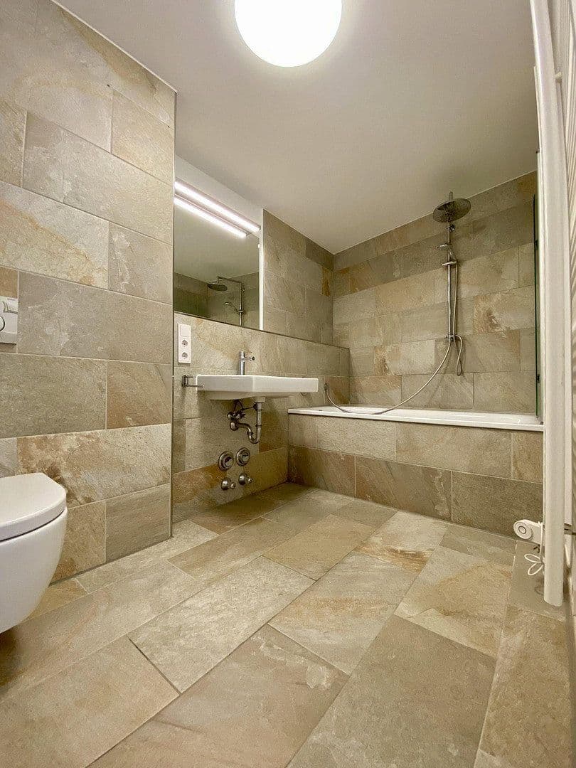 Predaj domu 104 m², pozemek 78 m², München, Bavorsko Predaj domu 104 m², pozemek 78 m², München, Bavorsko