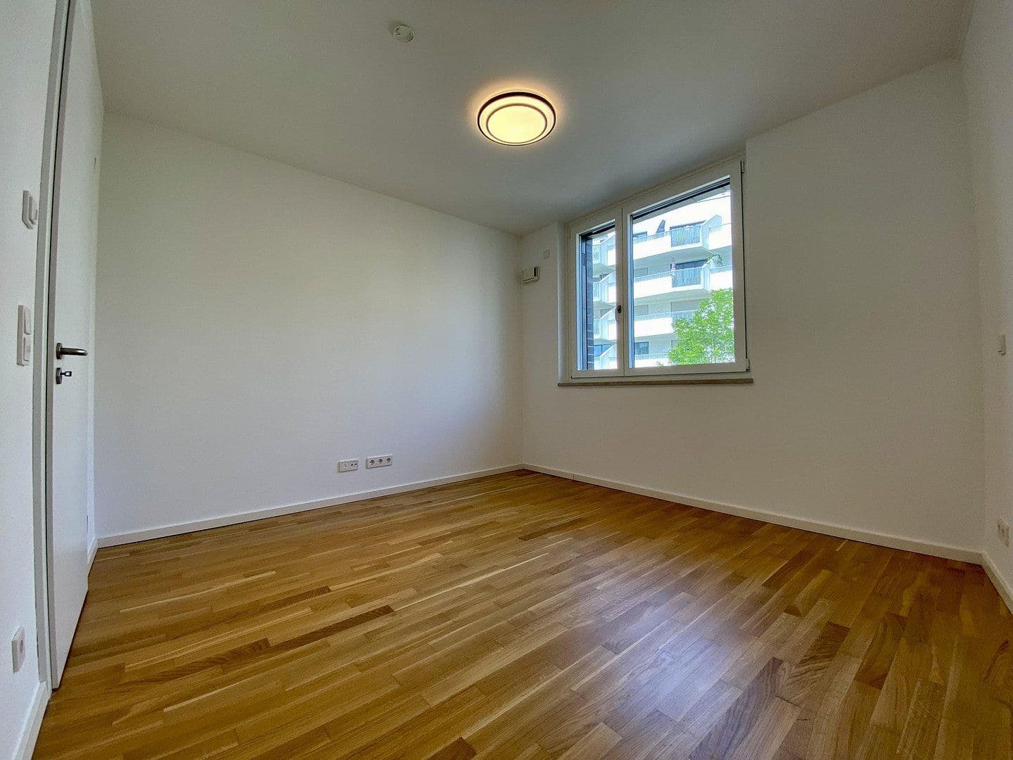 Predaj domu 104 m², pozemek 78 m², München, Bavorsko Predaj domu 104 m², pozemek 78 m², München, Bavorsko
