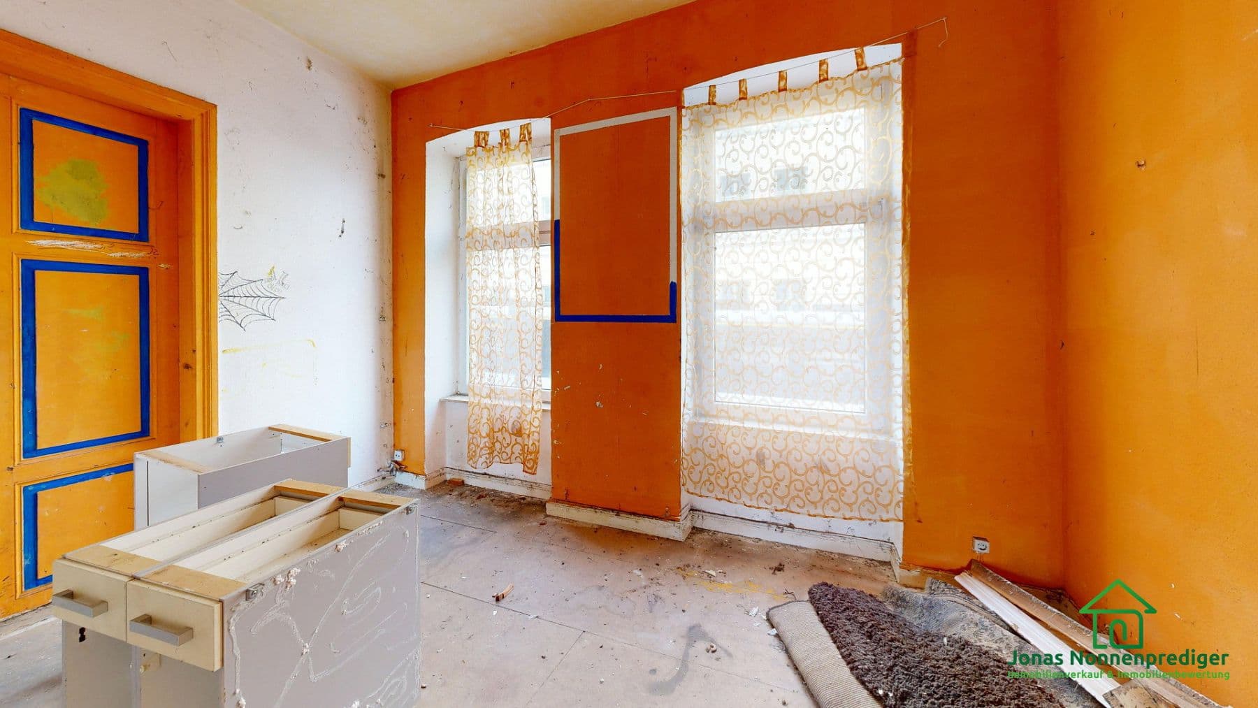 Predaj domu 428 m², pozemek 435 m², Friedensstraße 11, Schwerin, Meklenbursko-Predpomoransko Predaj domu 428 m², pozemek 435 m², Friedensstraße 11, Schwerin, Meklenbursko-Predpomoransko