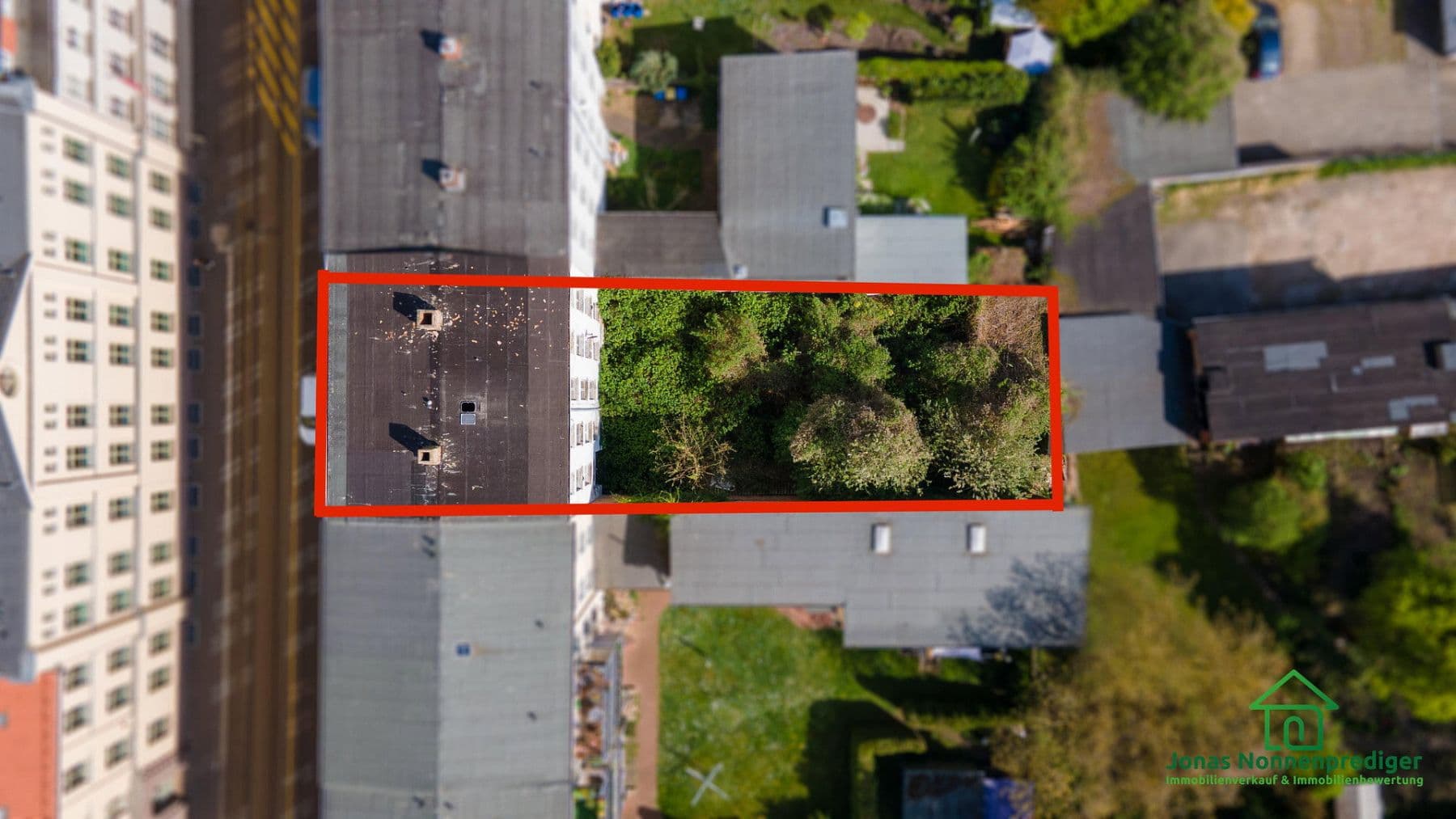 Predaj domu 428 m², pozemek 435 m², Friedensstraße 11, Schwerin, Meklenbursko-Predpomoransko Predaj domu 428 m², pozemek 435 m², Friedensstraße 11, Schwerin, Meklenbursko-Predpomoransko