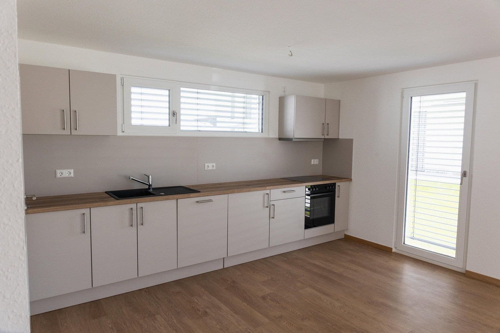 Prenájom bytu 3-izbový 82 m², Uhlandstr. 25, Bodelshausen, Bádensko-Wurttembersko Prenájom bytu 3-izbový 82 m², Uhlandstr. 25, Bodelshausen, Bádensko-Wurttembersko