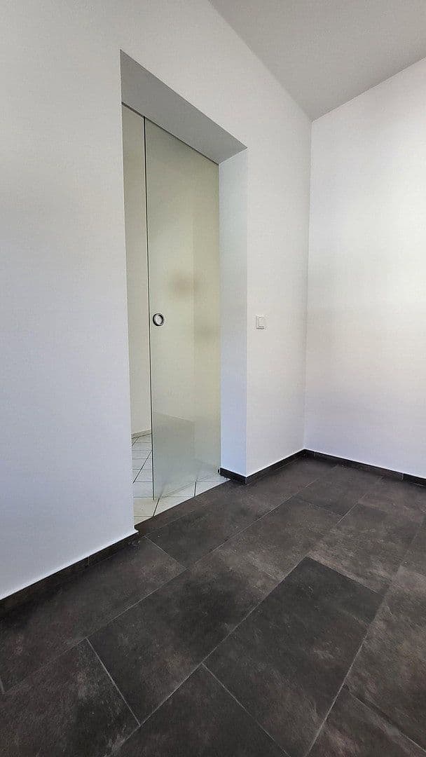 Prenájom bytu 3-izbový 100 m², Münchner Str.179, Karlsfeld, Bavorsko Prenájom bytu 3-izbový 100 m², Münchner Str.179, Karlsfeld, Bavorsko