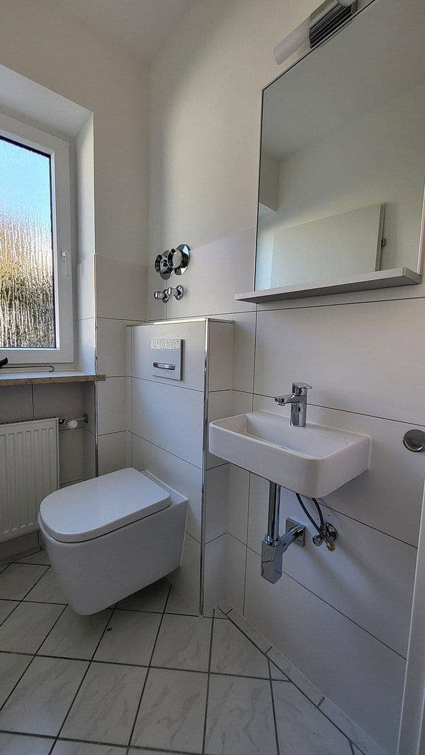 Prenájom bytu 3-izbový 100 m², Münchner Str.179, Karlsfeld, Bavorsko Prenájom bytu 3-izbový 100 m², Münchner Str.179, Karlsfeld, Bavorsko