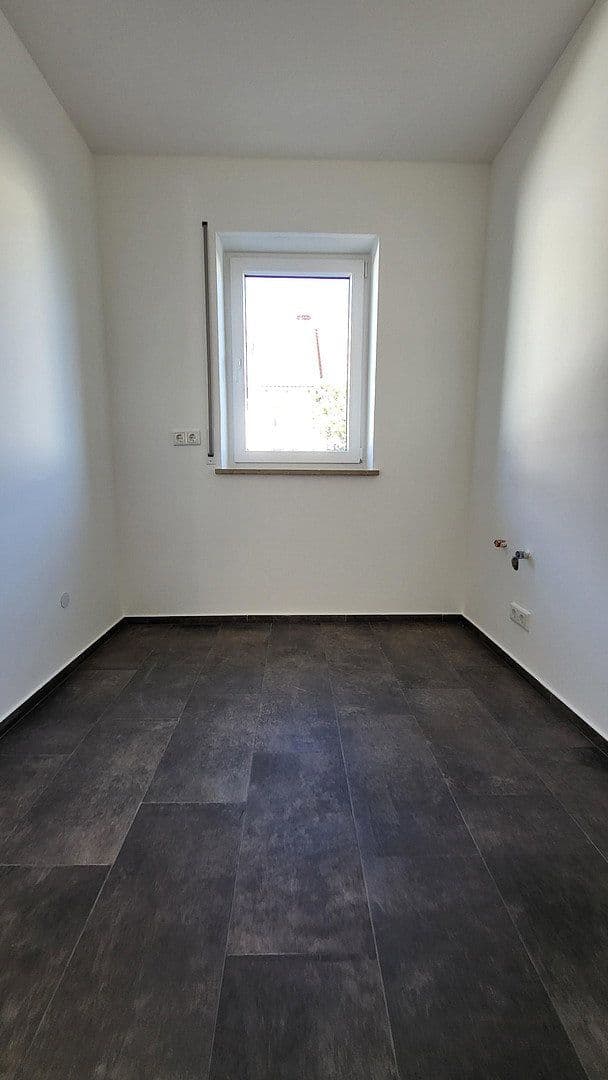 Prenájom bytu 3-izbový 100 m², Münchner Str.179, Karlsfeld, Bavorsko Prenájom bytu 3-izbový 100 m², Münchner Str.179, Karlsfeld, Bavorsko