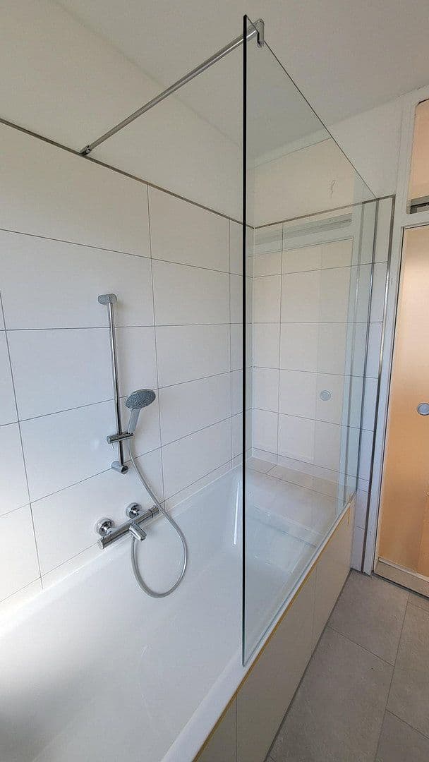 Prenájom bytu 3-izbový 100 m², Münchner Str.179, Karlsfeld, Bavorsko Prenájom bytu 3-izbový 100 m², Münchner Str.179, Karlsfeld, Bavorsko