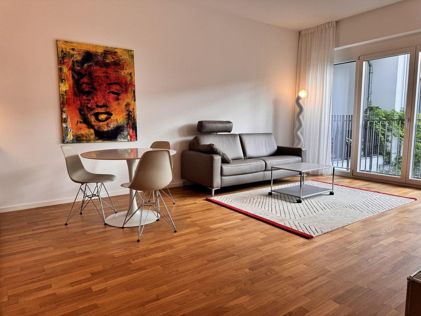 Prenájom bytu 2-izbový 78 m², Pariser Straße 23, Berlin, Berlín Prenájom bytu 2-izbový 78 m², Pariser Straße 23, Berlin, Berlín