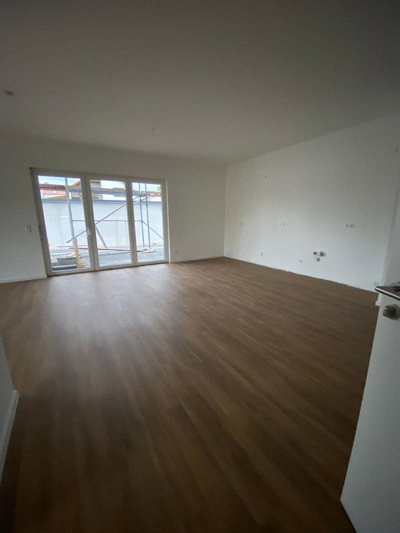 Prenájom bytu 2-izbový 79 m², Verbindungsweg 3, Velten, Brandenbursko Prenájom bytu 2-izbový 79 m², Verbindungsweg 3, Velten, Brandenbursko