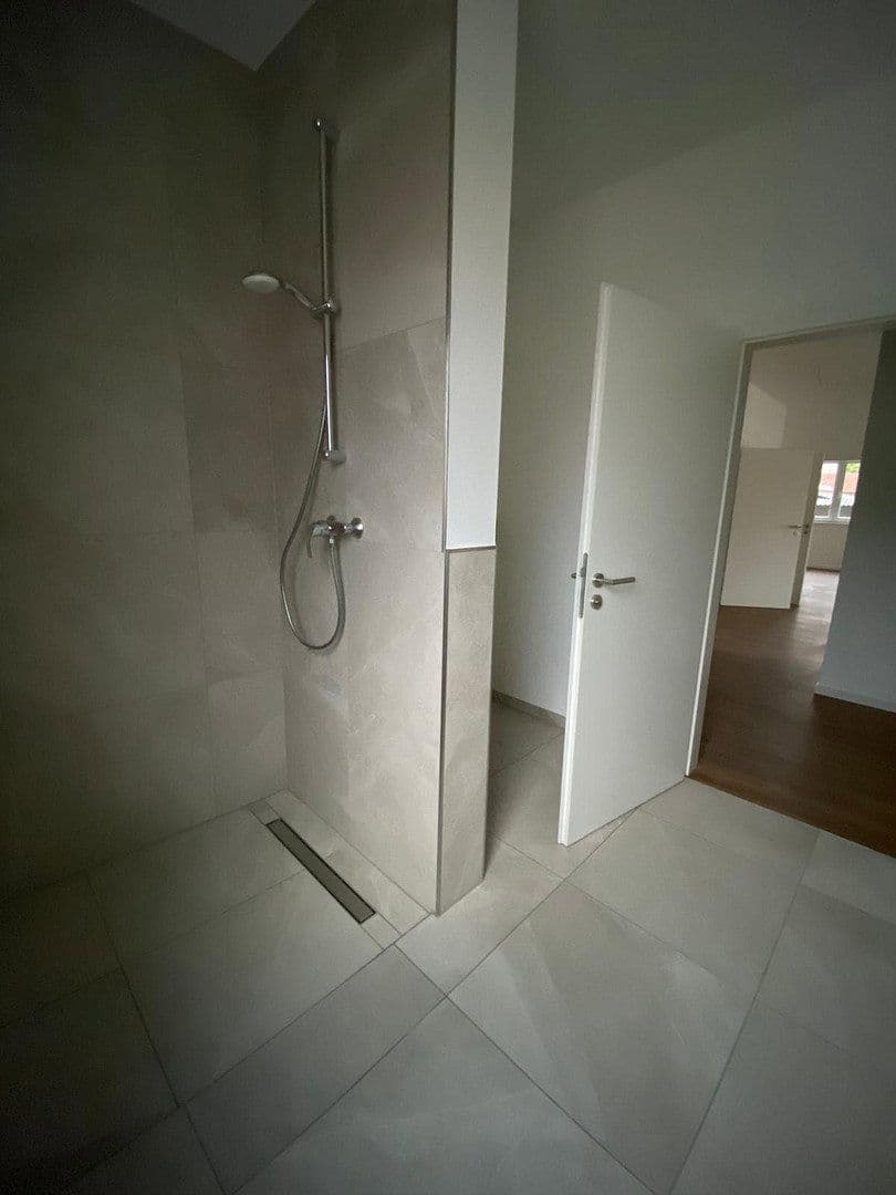 Prenájom bytu 2-izbový 79 m², Verbindungsweg 3, Velten, Brandenbursko Prenájom bytu 2-izbový 79 m², Verbindungsweg 3, Velten, Brandenbursko