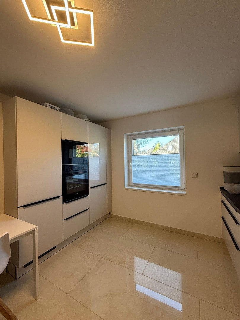 Predaj domu 137 m², pozemek 598 m², Ahrensburg, Šlezvicko-Holštajnsko Predaj domu 137 m², pozemek 598 m², Ahrensburg, Šlezvicko-Holštajnsko