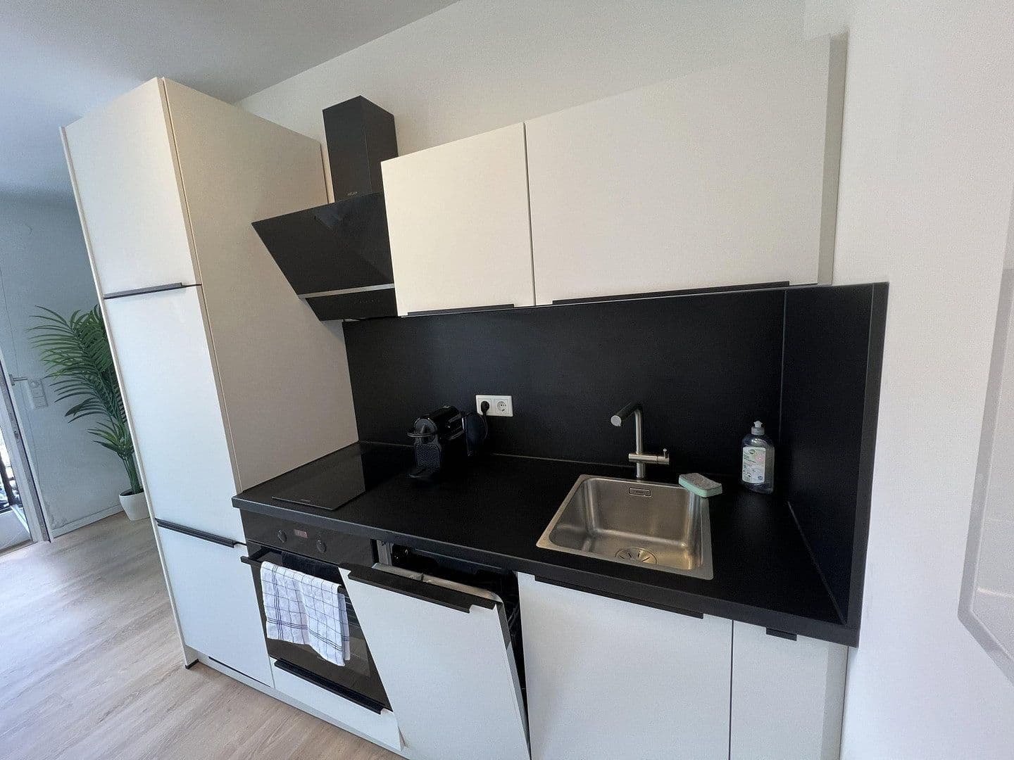 Prenájom bytu 1-izbový 34 m², Maximilianstraße 43, Nürnberg, Bavorsko Prenájom bytu 1-izbový 34 m², Maximilianstraße 43, Nürnberg, Bavorsko