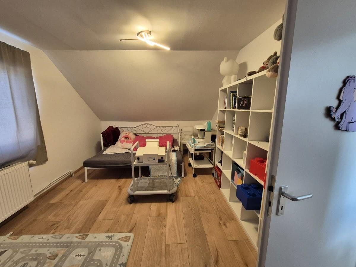 Predaj domu 135 m², pozemek 470 m², Schirpitzer Weg 24, Berlin, Berlín Predaj domu 135 m², pozemek 470 m², Schirpitzer Weg 24, Berlin, Berlín