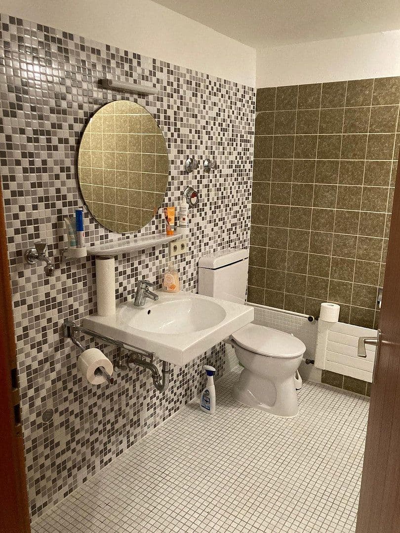 Prenájom kancelárie 36 m², Mannheim, Bádensko-Wurttembersko Prenájom kancelárie 36 m², Mannheim, Bádensko-Wurttembersko