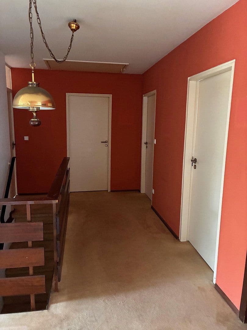 Predaj domu 170 m², pozemek 1.474 m², Schönbrunn, Bádensko-Wurttembersko Predaj domu 170 m², pozemek 1.474 m², Schönbrunn, Bádensko-Wurttembersko