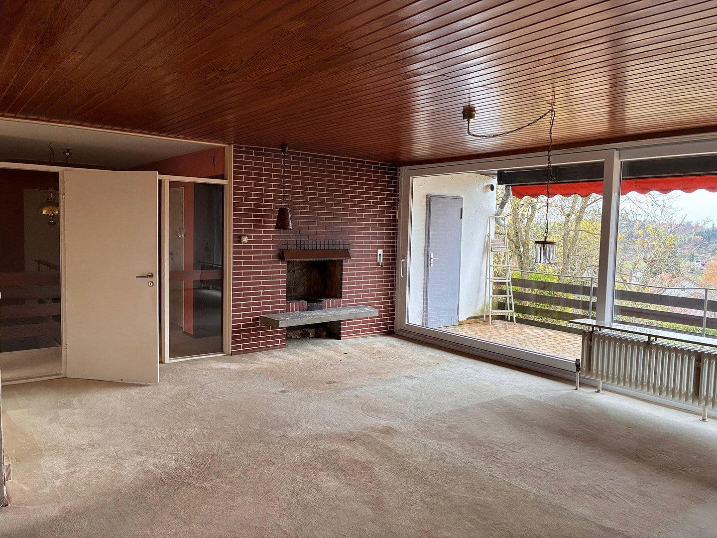 Predaj domu 170 m², pozemek 1.474 m², Schönbrunn, Bádensko-Wurttembersko Predaj domu 170 m², pozemek 1.474 m², Schönbrunn, Bádensko-Wurttembersko