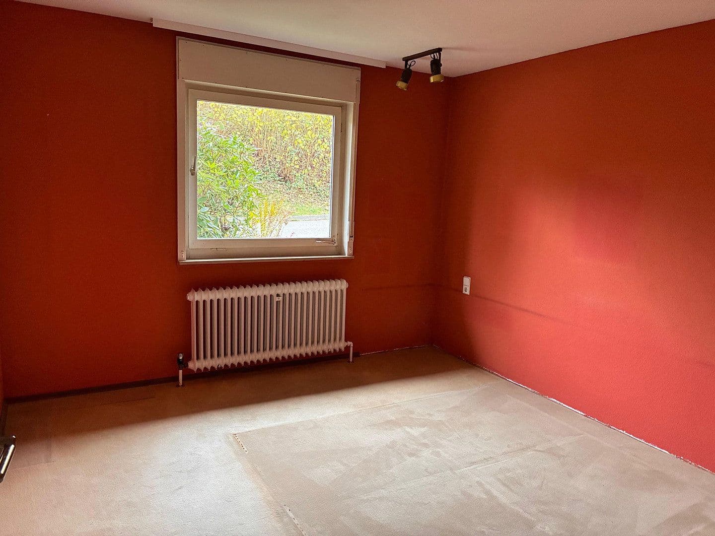 Predaj domu 170 m², pozemek 1.474 m², Schönbrunn, Bádensko-Wurttembersko Predaj domu 170 m², pozemek 1.474 m², Schönbrunn, Bádensko-Wurttembersko