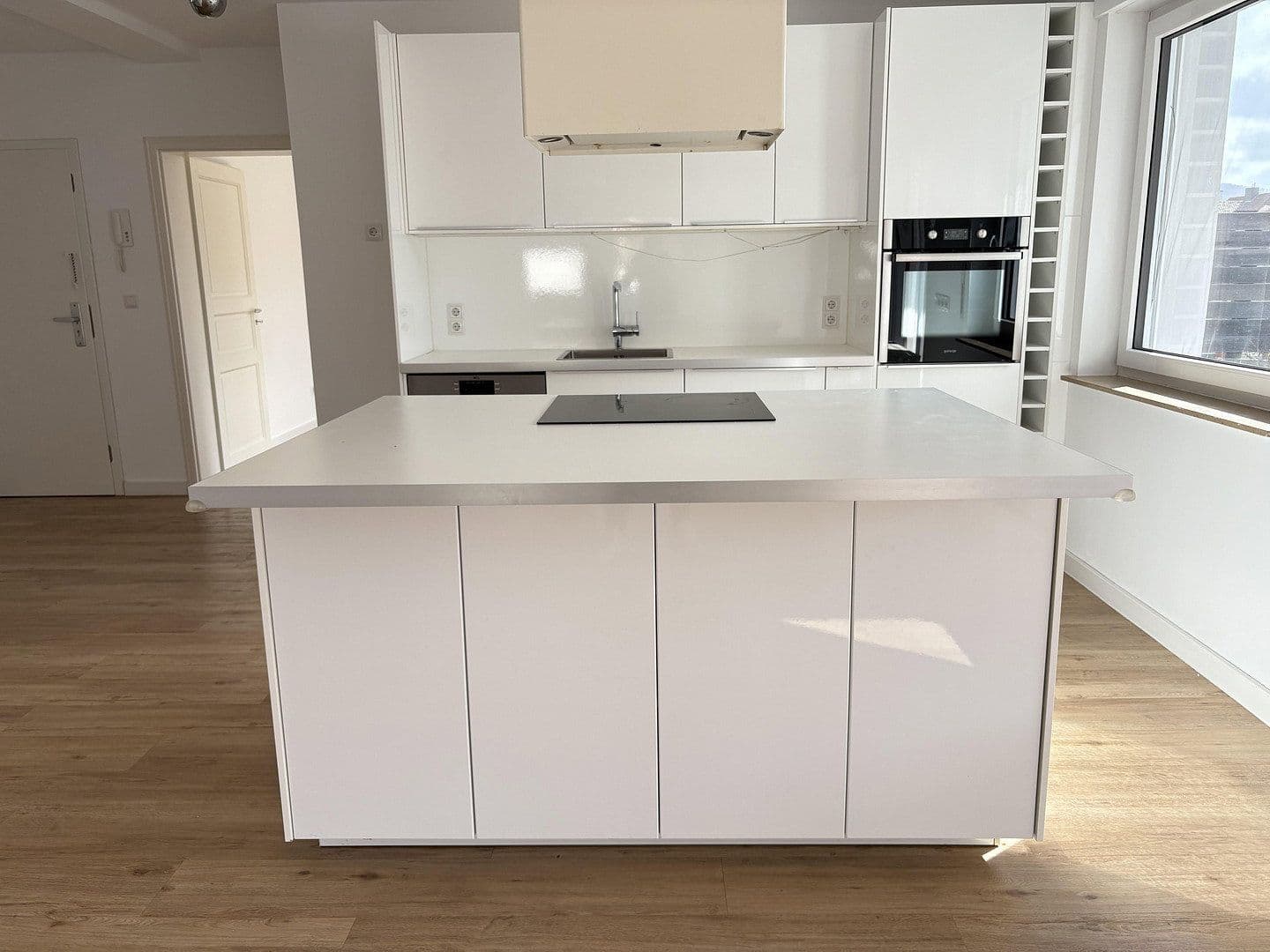 Prenájom bytu 3-izbový 154 m², Bahnhofstraße 4a, Delligsen, Dolné Sasko Prenájom bytu 3-izbový 154 m², Bahnhofstraße 4a, Delligsen, Dolné Sasko