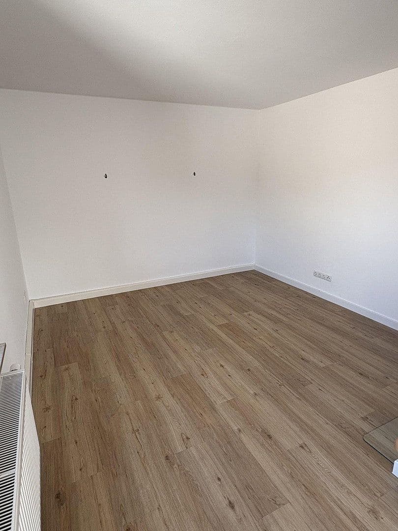 Prenájom bytu 3-izbový 154 m², Bahnhofstraße 4a, Delligsen, Dolné Sasko Prenájom bytu 3-izbový 154 m², Bahnhofstraße 4a, Delligsen, Dolné Sasko