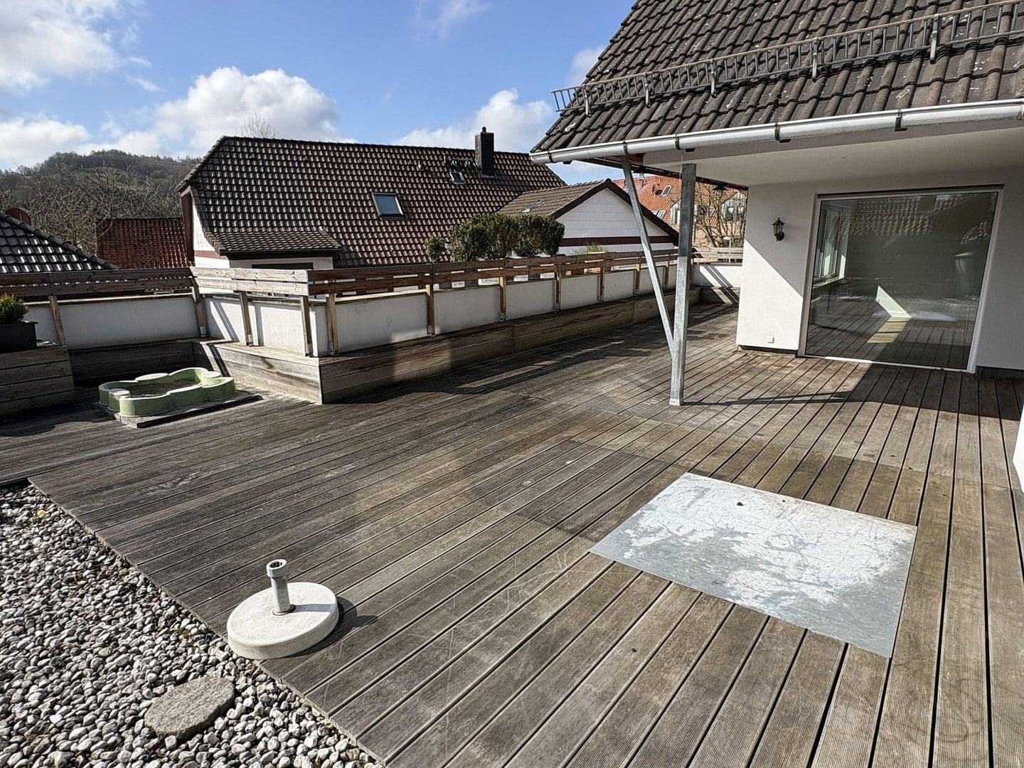 Prenájom bytu 3-izbový 154 m², Bahnhofstraße 4a, Delligsen, Dolné Sasko Prenájom bytu 3-izbový 154 m², Bahnhofstraße 4a, Delligsen, Dolné Sasko