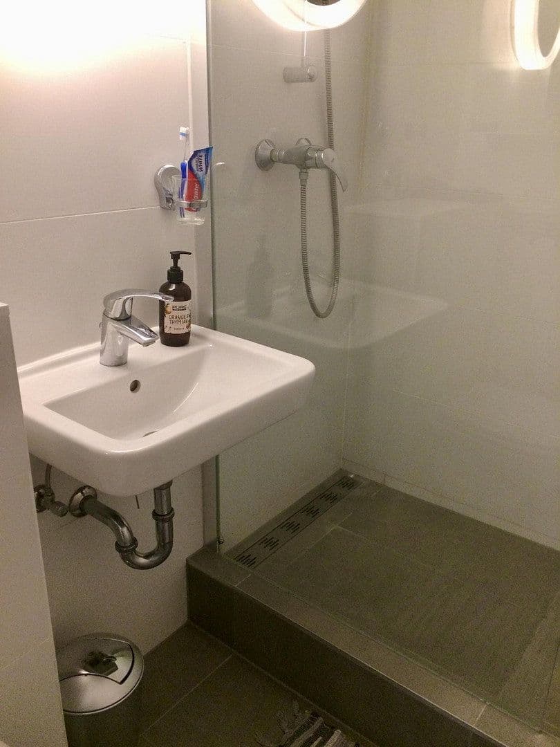 Prenájom bytu 1-izbový 33 m², Holzmarktstr 75, Berlin, Berlín Prenájom bytu 1-izbový 33 m², Holzmarktstr 75, Berlin, Berlín