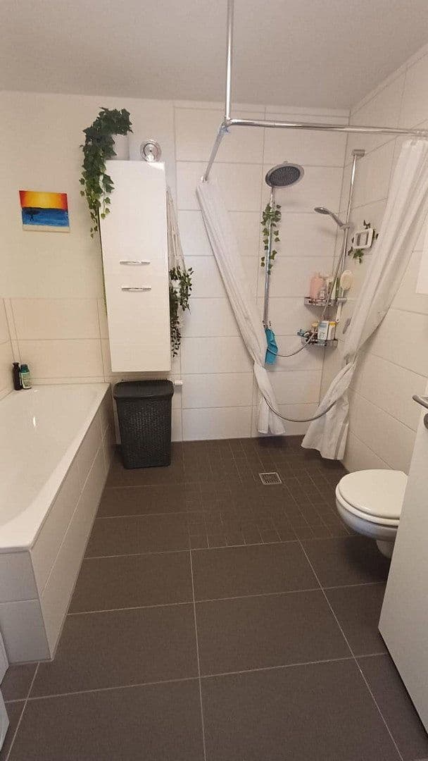 Prenájom bytu 4-izbový 91 m², Aristide-Briand-Str. 6, Herzogenaurach, Bavorsko Prenájom bytu 4-izbový 91 m², Aristide-Briand-Str. 6, Herzogenaurach, Bavorsko