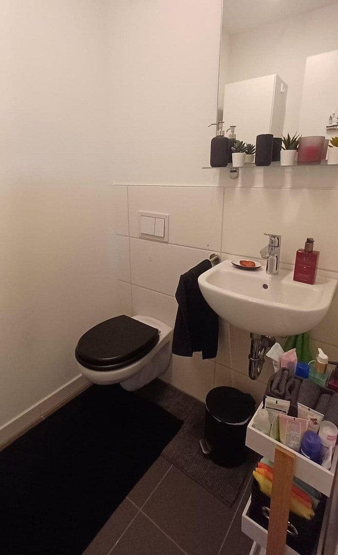 Prenájom bytu 4-izbový 91 m², Aristide-Briand-Str. 6, Herzogenaurach, Bavorsko Prenájom bytu 4-izbový 91 m², Aristide-Briand-Str. 6, Herzogenaurach, Bavorsko