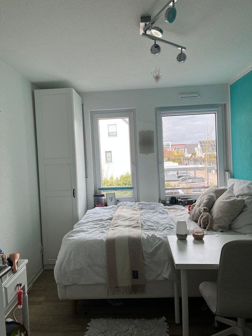 Prenájom bytu 4-izbový 91 m², Aristide-Briand-Str. 6, Herzogenaurach, Bavorsko Prenájom bytu 4-izbový 91 m², Aristide-Briand-Str. 6, Herzogenaurach, Bavorsko