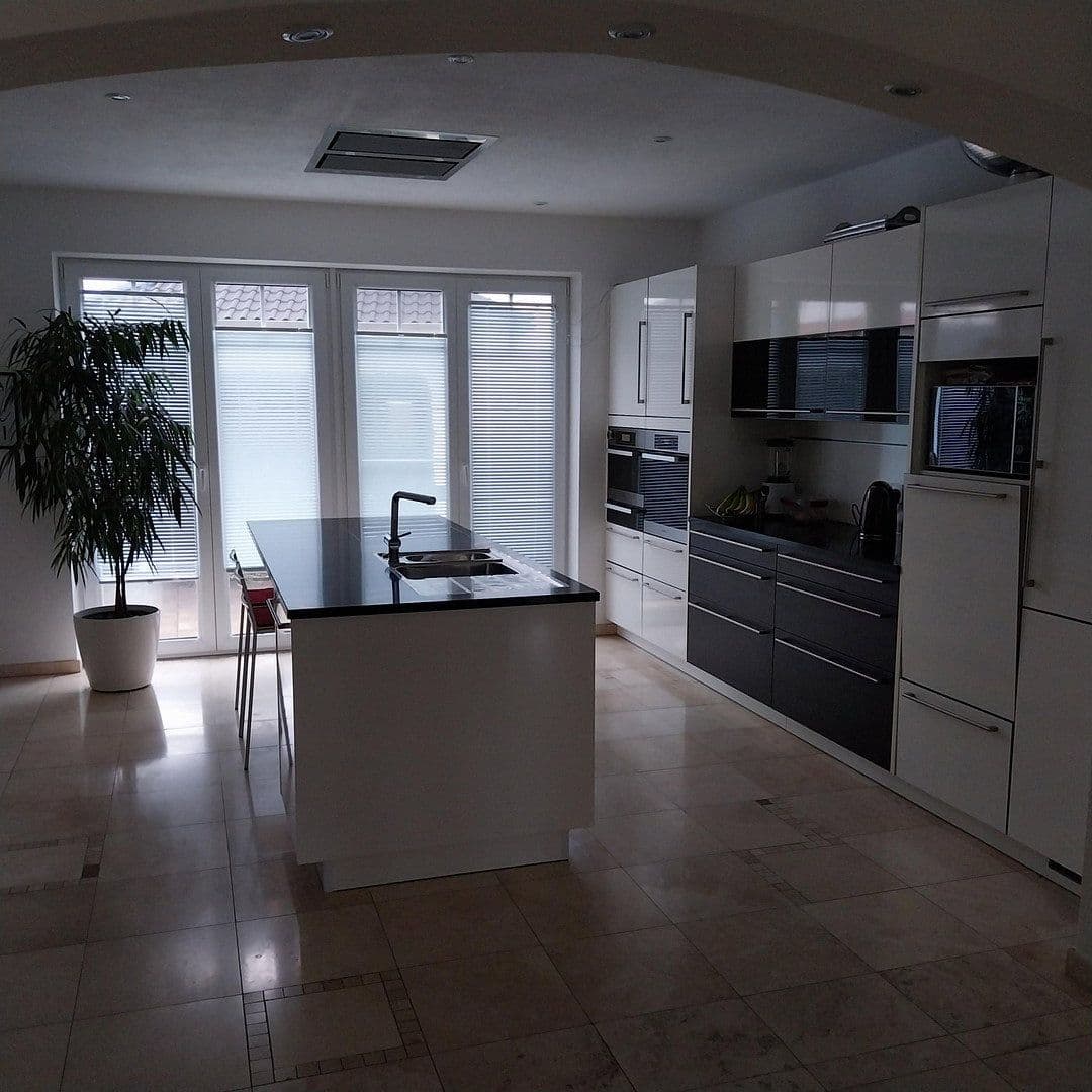 Predaj domu 230 m², pozemek 621 m², Bellenberg, Bavorsko Predaj domu 230 m², pozemek 621 m², Bellenberg, Bavorsko