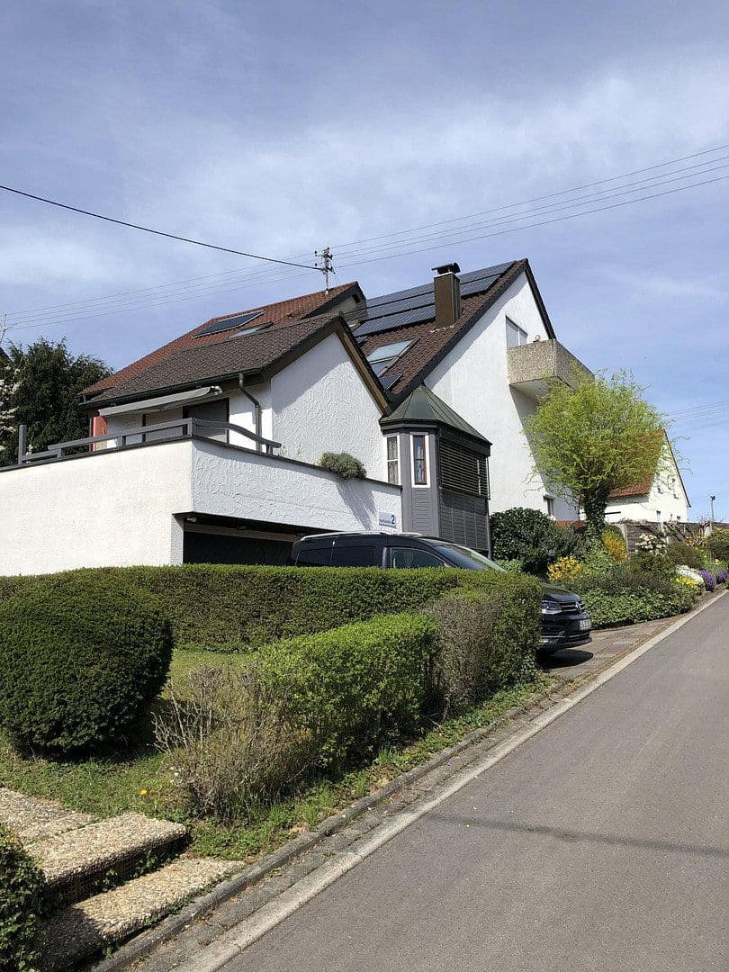 Predaj domu 174 m², pozemek 349 m², Hauffstrasse 2, Affalterbach, Bádensko-Wurttembersko Predaj domu 174 m², pozemek 349 m², Hauffstrasse 2, Affalterbach, Bádensko-Wurttembersko