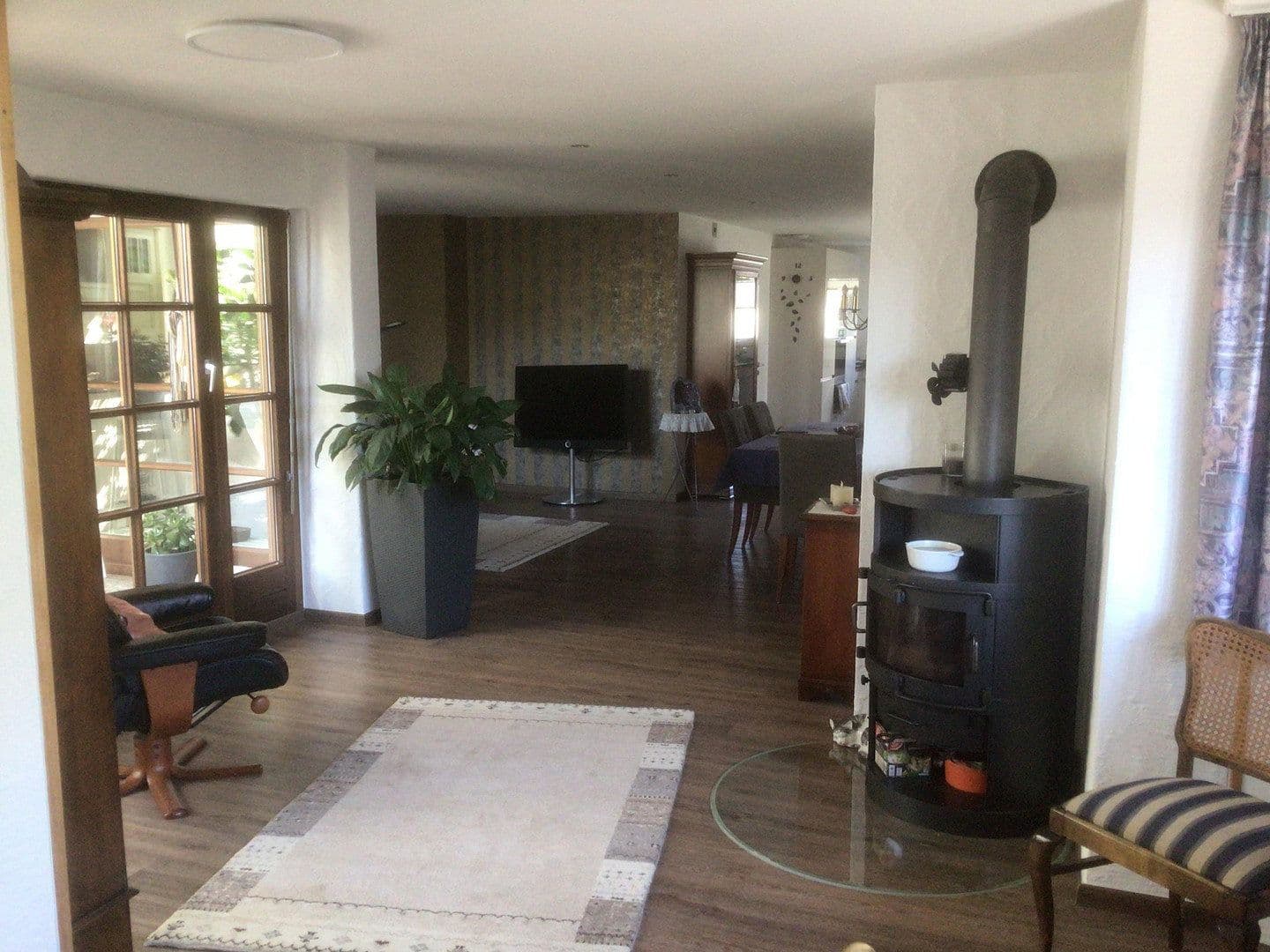 Predaj domu 174 m², pozemek 349 m², Hauffstrasse 2, Affalterbach, Bádensko-Wurttembersko Predaj domu 174 m², pozemek 349 m², Hauffstrasse 2, Affalterbach, Bádensko-Wurttembersko