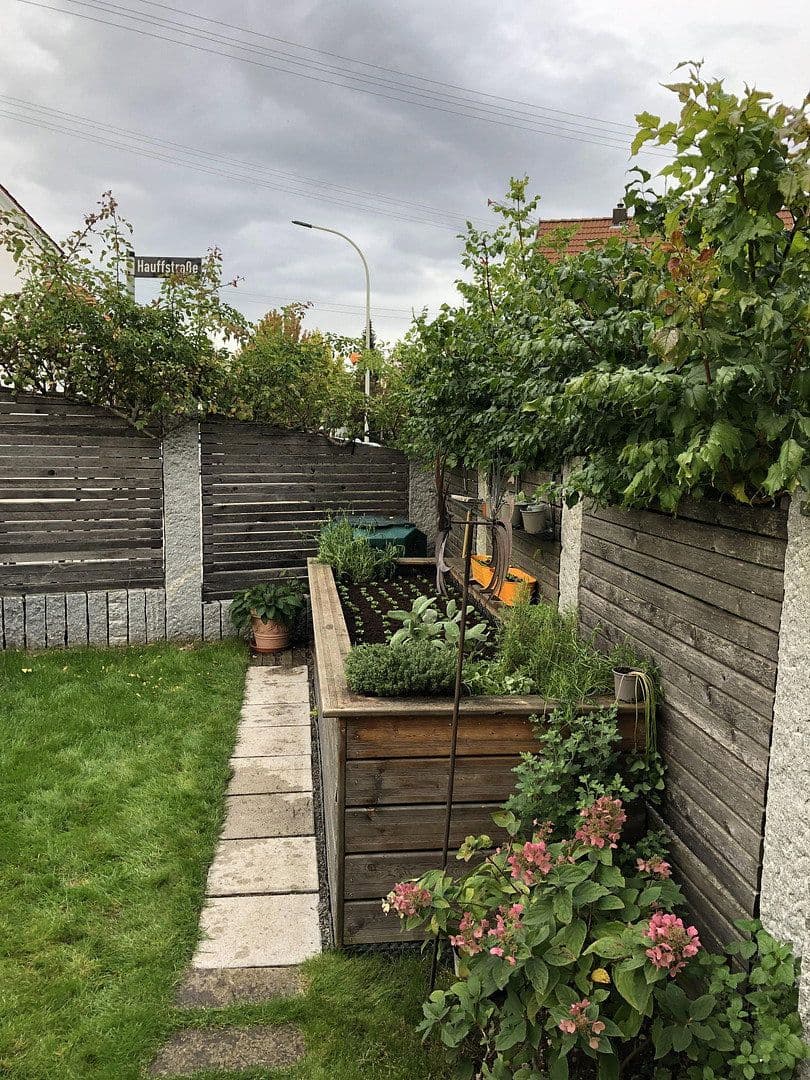 Predaj domu 174 m², pozemek 349 m², Hauffstrasse 2, Affalterbach, Bádensko-Wurttembersko Predaj domu 174 m², pozemek 349 m², Hauffstrasse 2, Affalterbach, Bádensko-Wurttembersko