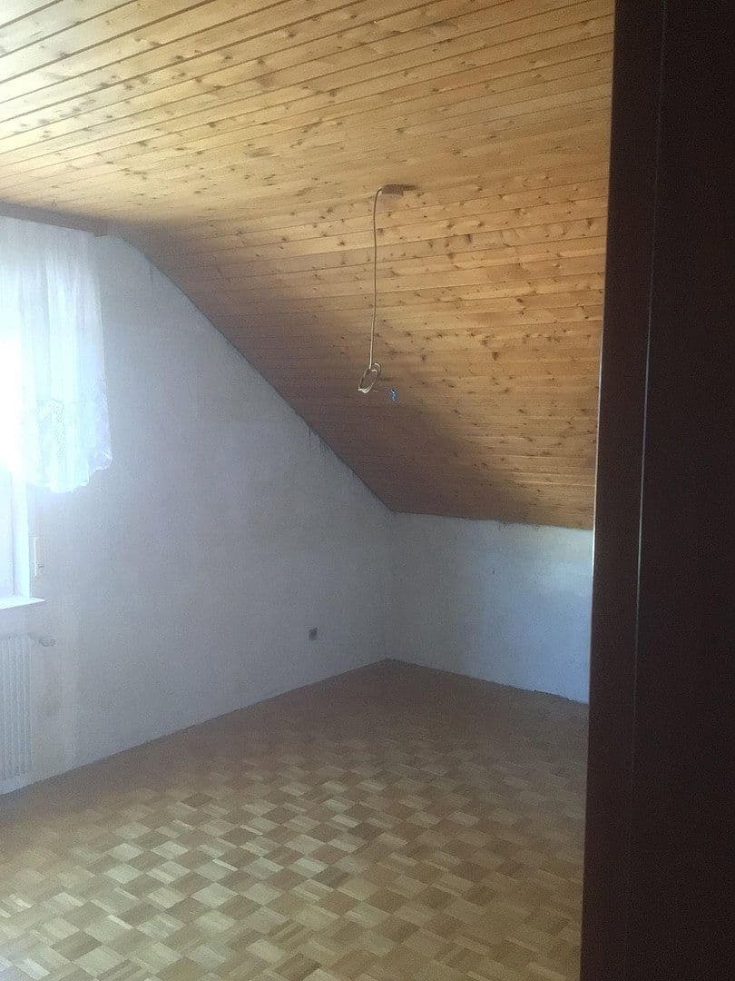 Predaj domu 174 m², pozemek 349 m², Hauffstrasse 2, Affalterbach, Bádensko-Wurttembersko Predaj domu 174 m², pozemek 349 m², Hauffstrasse 2, Affalterbach, Bádensko-Wurttembersko