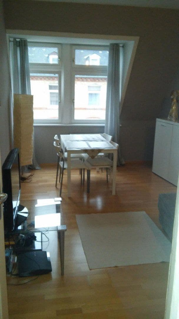 Predaj domu 856 m², pozemek 674 m², Wiesbaden, Hesensko Predaj domu 856 m², pozemek 674 m², Wiesbaden, Hesensko