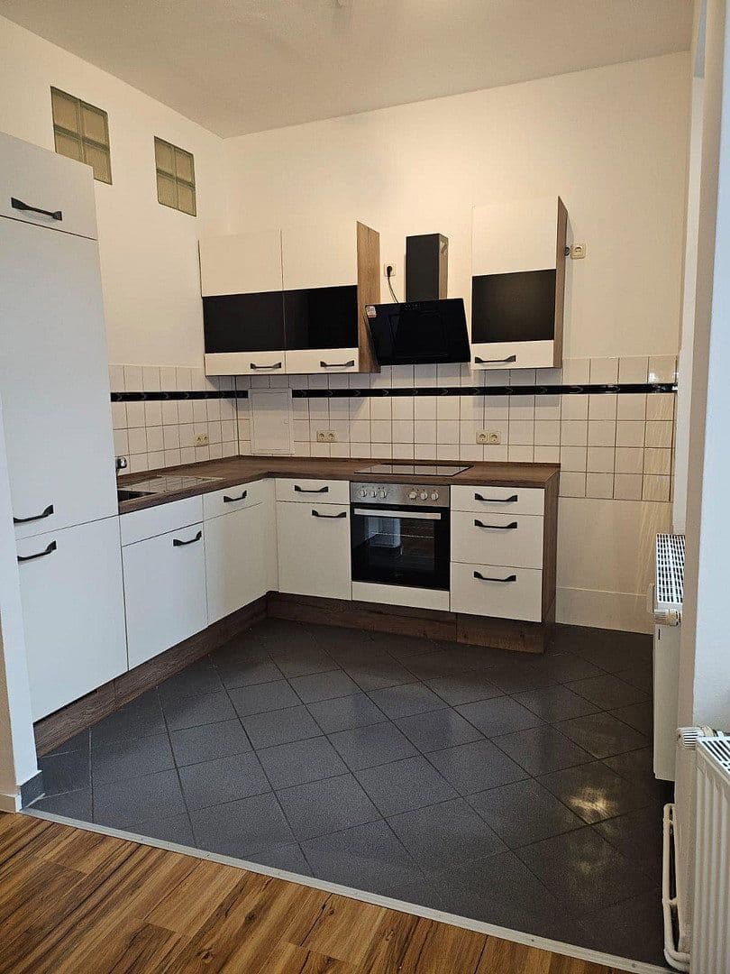 Predaj domu 856 m², pozemek 674 m², Wiesbaden, Hesensko Predaj domu 856 m², pozemek 674 m², Wiesbaden, Hesensko