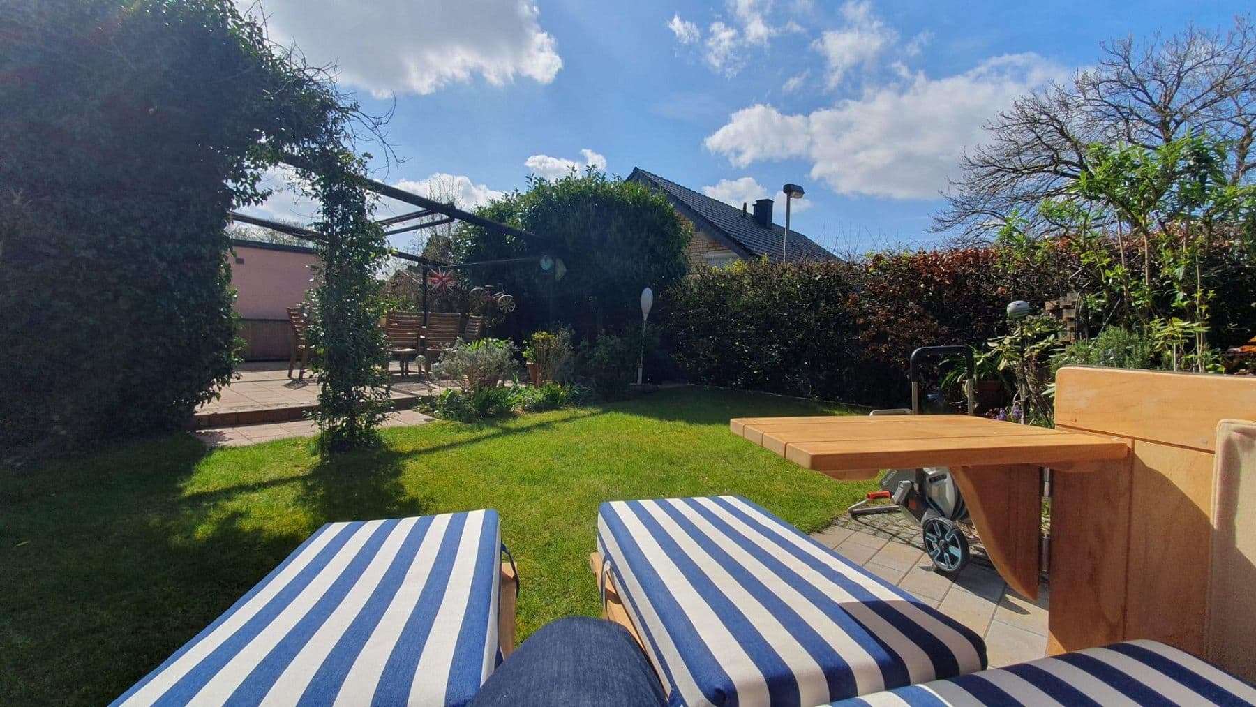 Predaj domu 144 m², pozemek 346 m², Köln Weiler, Severné Porýnie - Westfálsko Predaj domu 144 m², pozemek 346 m², Köln Weiler, Severné Porýnie - Westfálsko