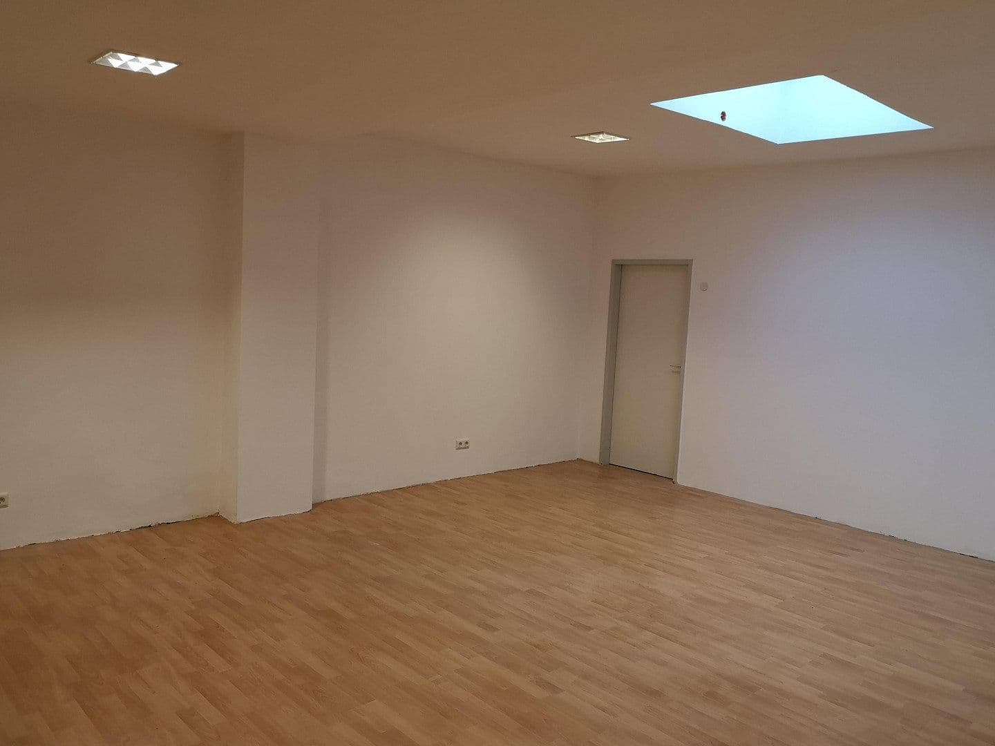 Predaj domu 404 m², pozemek 172 m², Köln, Severné Porýnie - Westfálsko Predaj domu 404 m², pozemek 172 m², Köln, Severné Porýnie - Westfálsko