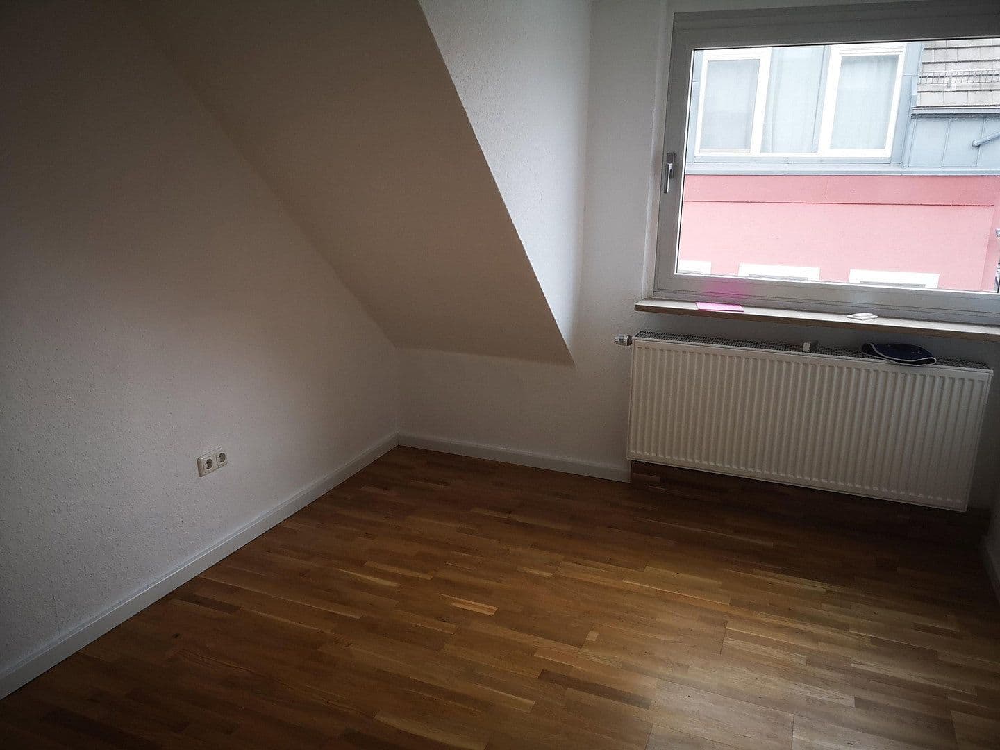 Predaj domu 404 m², pozemek 172 m², Köln, Severné Porýnie - Westfálsko Predaj domu 404 m², pozemek 172 m², Köln, Severné Porýnie - Westfálsko