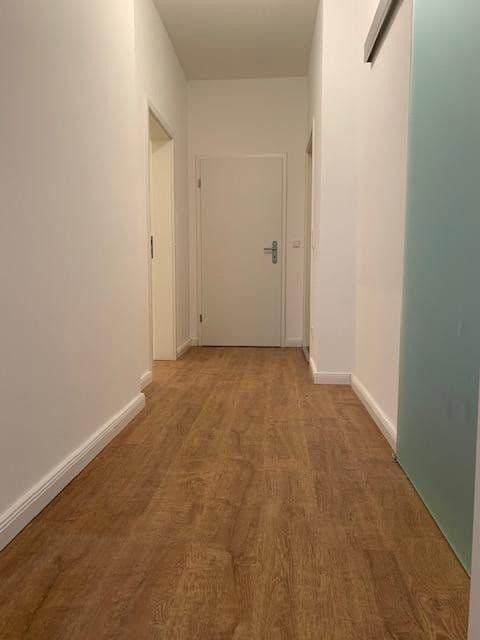 Prenájom bytu 4-izbový 115 m², Wennigsen (Deister), Dolné Sasko Prenájom bytu 4-izbový 115 m², Wennigsen (Deister), Dolné Sasko