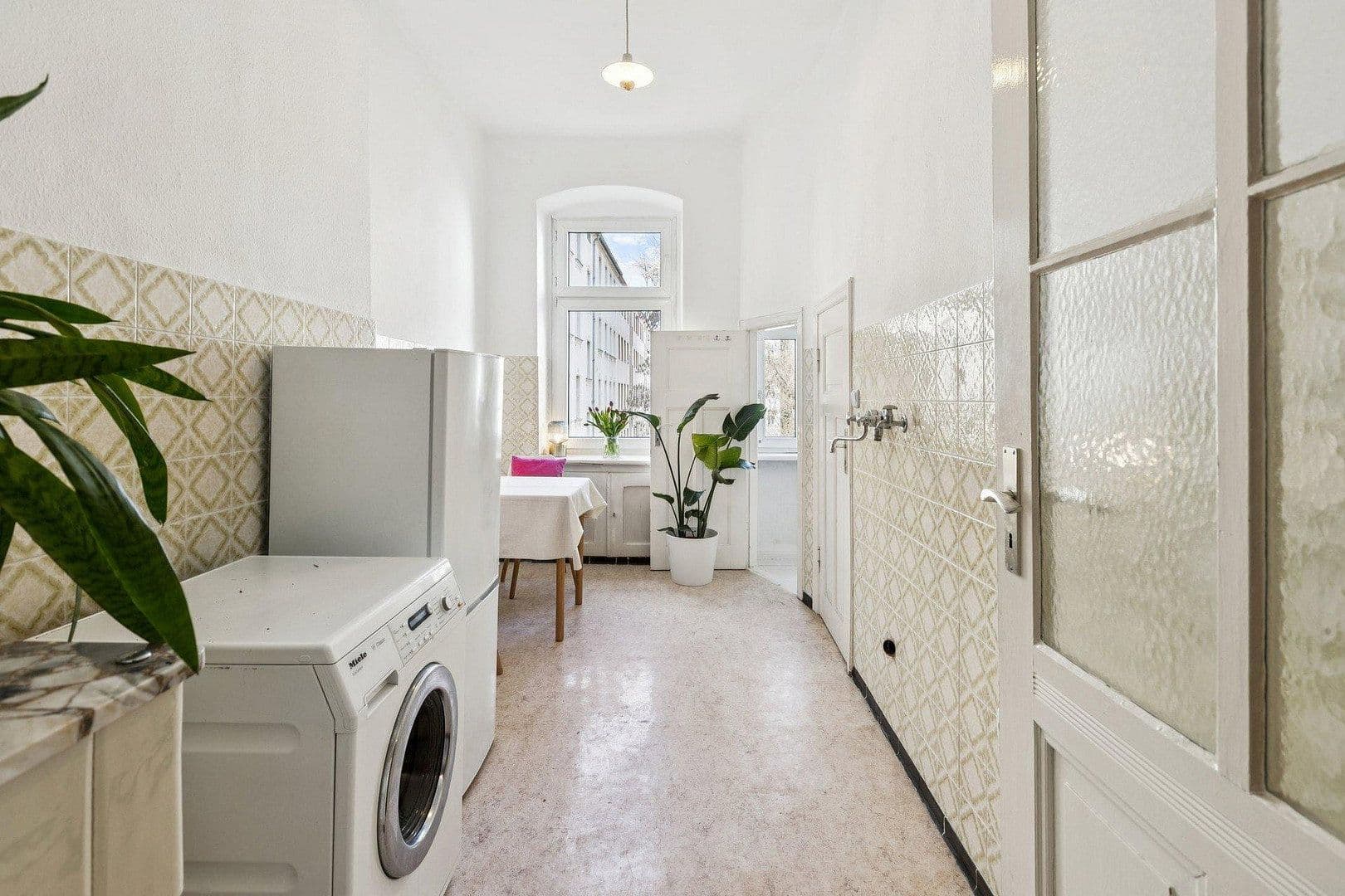 Predaj bytu 2-izbový 62 m², Berlin, Berlín Predaj bytu 2-izbový 62 m², Berlin, Berlín