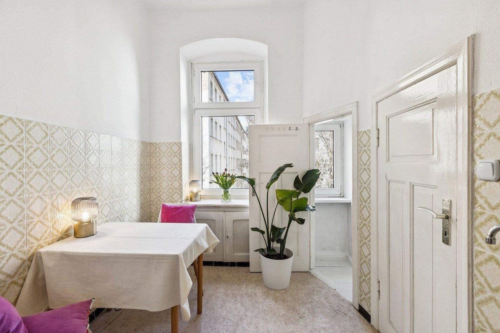 Predaj bytu 2-izbový 62 m², Berlin, Berlín Predaj bytu 2-izbový 62 m², Berlin, Berlín