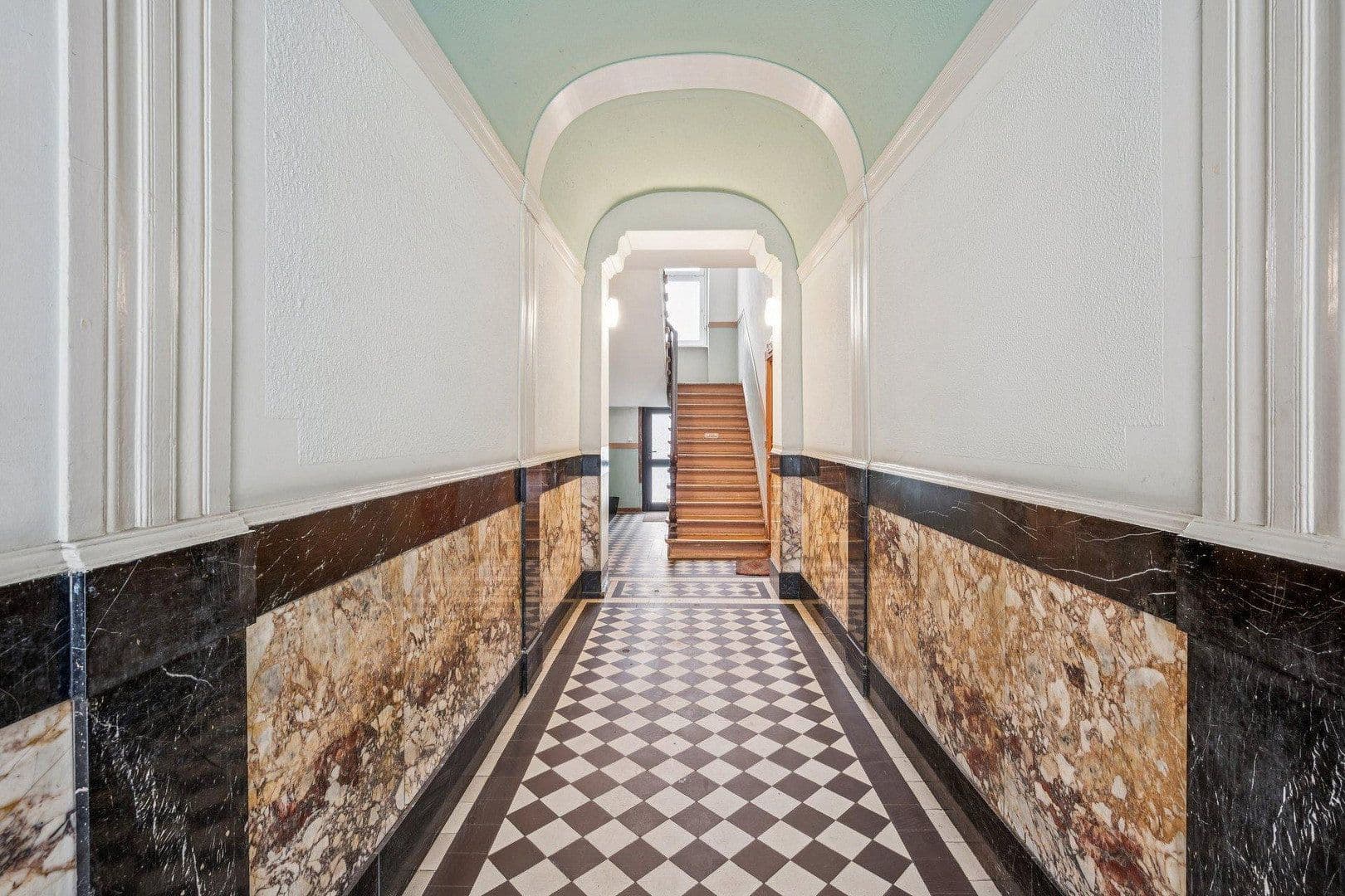 Predaj bytu 2-izbový 62 m², Berlin, Berlín Predaj bytu 2-izbový 62 m², Berlin, Berlín