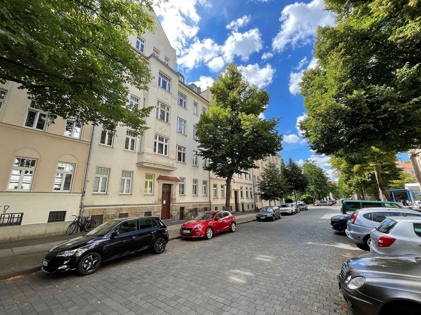 Predaj bytu 4-izbový 105 m², Gregor-Fuchs-Straße 38, Leipzig, Sasko Predaj bytu 4-izbový 105 m², Gregor-Fuchs-Straße 38, Leipzig, Sasko