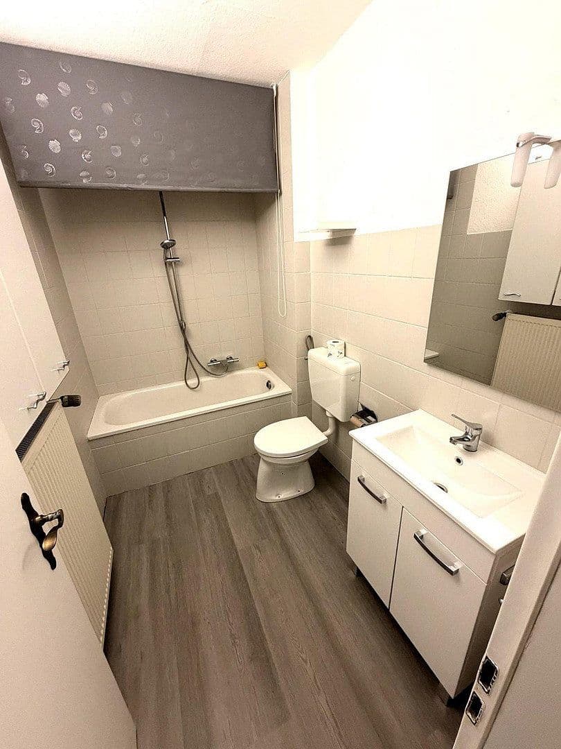 Predaj domu 848 m², pozemek 1.353 m², Düren, Severné Porýnie - Westfálsko Predaj domu 848 m², pozemek 1.353 m², Düren, Severné Porýnie - Westfálsko