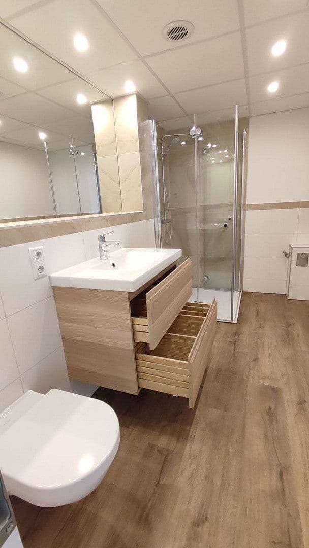 Prenájom bytu 2-izbový 65 m², Georg-Karg-Anlagen 1, Lenzkirch, Bádensko-Wurttembersko Prenájom bytu 2-izbový 65 m², Georg-Karg-Anlagen 1, Lenzkirch, Bádensko-Wurttembersko