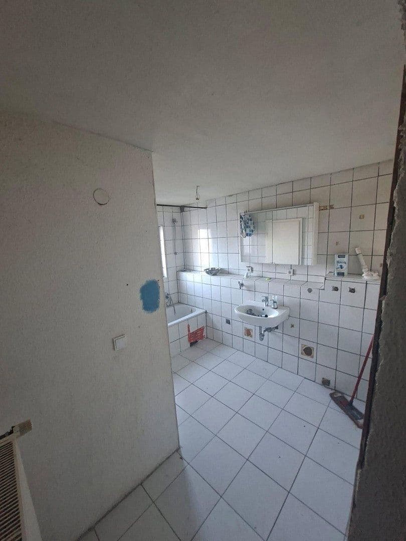 Predaj domu 617 m², pozemek 770 m², Rathausplatz 11, Kirchhaslach, Bavorsko Predaj domu 617 m², pozemek 770 m², Rathausplatz 11, Kirchhaslach, Bavorsko