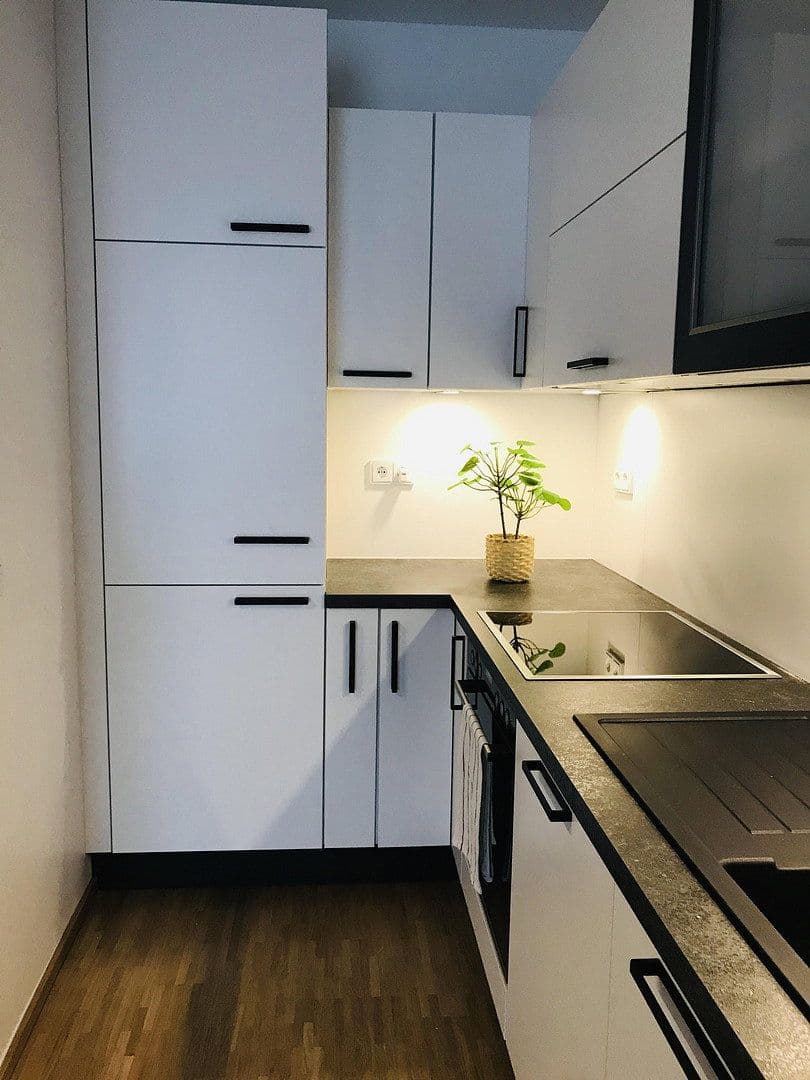 Prenájom bytu 2-izbový 55 m², Frankfurt am Main, Hesensko Prenájom bytu 2-izbový 55 m², Frankfurt am Main, Hesensko