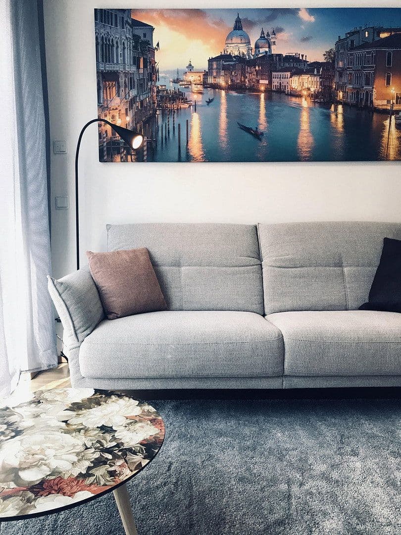 Prenájom bytu 2-izbový 55 m², Frankfurt am Main, Hesensko Prenájom bytu 2-izbový 55 m², Frankfurt am Main, Hesensko