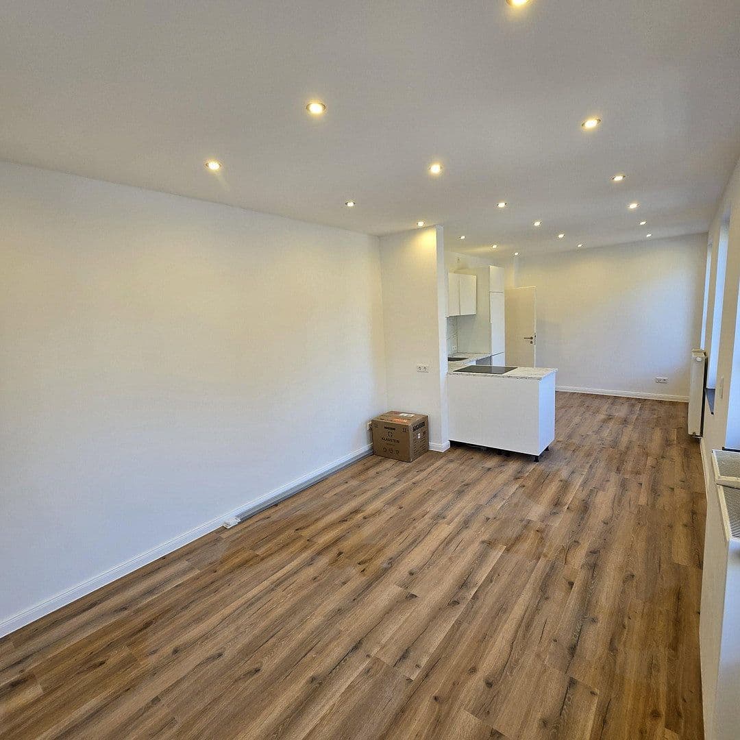 Predaj domu 252 m², pozemek 252 m², Warendorpstraße 25, Lübeck, Šlezvicko-Holštajnsko Predaj domu 252 m², pozemek 252 m², Warendorpstraße 25, Lübeck, Šlezvicko-Holštajnsko